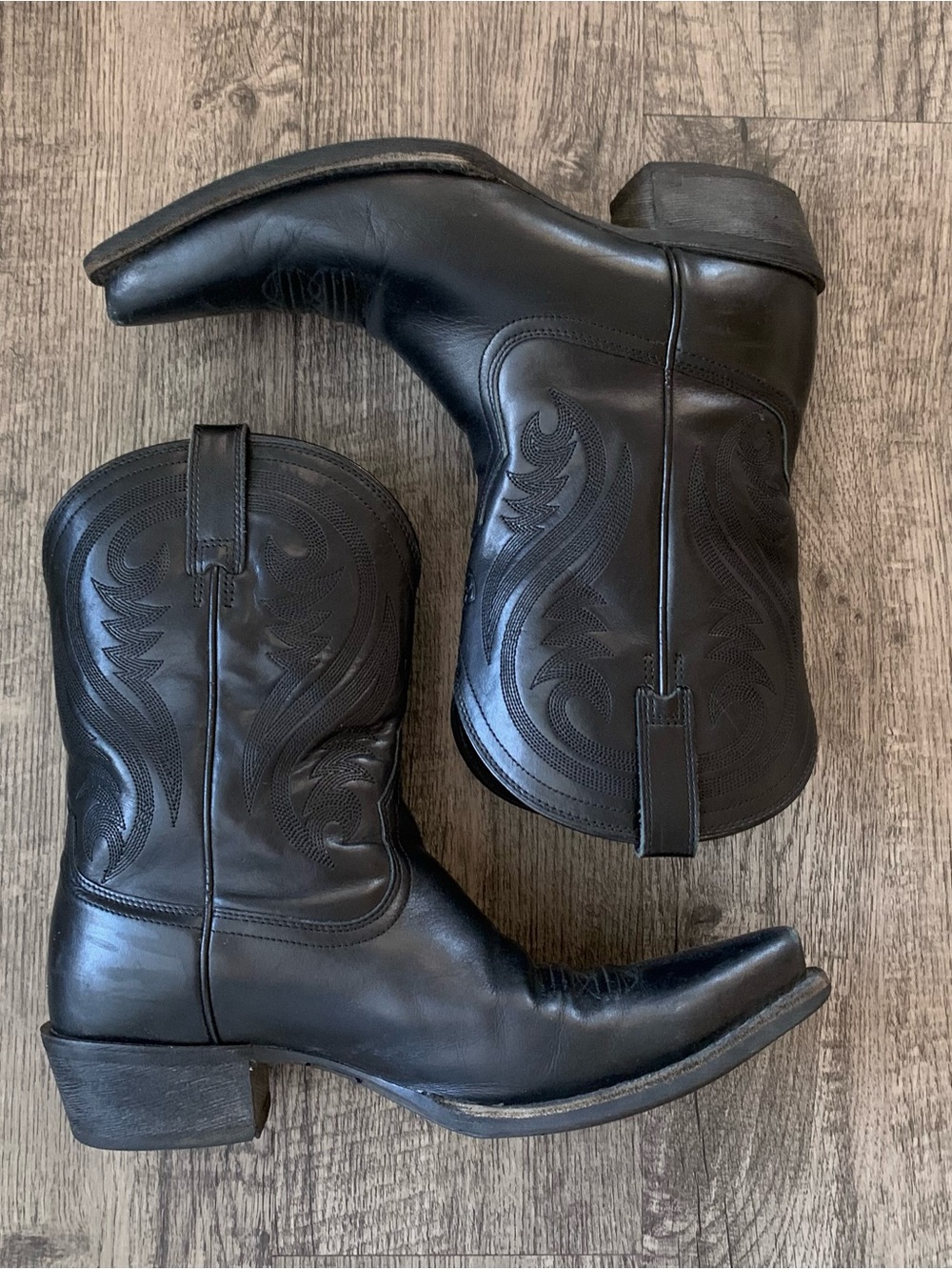 DEADSTOCK Ariat Low Calf Black Womens Willow Western Boots